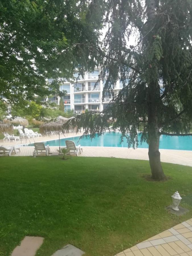 בורגאס Atlantis Resort D111 Апартамент מראה חיצוני תמונה