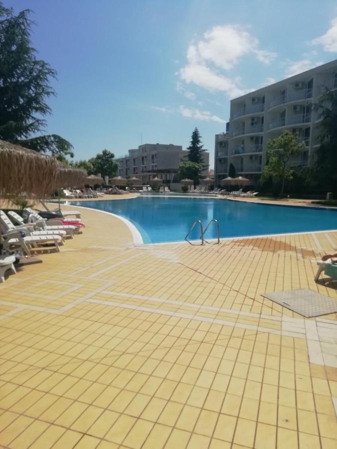 בורגאס Atlantis Resort D111 Апартамент מראה חיצוני תמונה